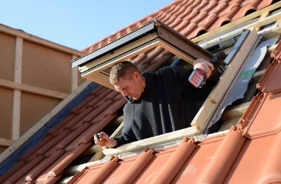 Pose de fenêtres de toit Velux à Voyer